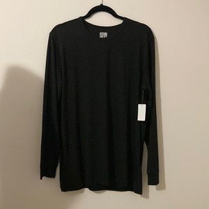 32 degrees Heat Size XL long sleeves tee shirt. New with tag.